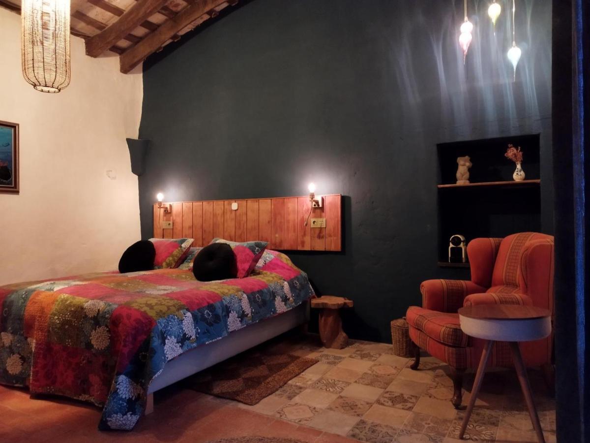 Mas Del Llop Blanc - Dog Friendly Hostal Rural - B&B Sobrestany Bagian luar foto