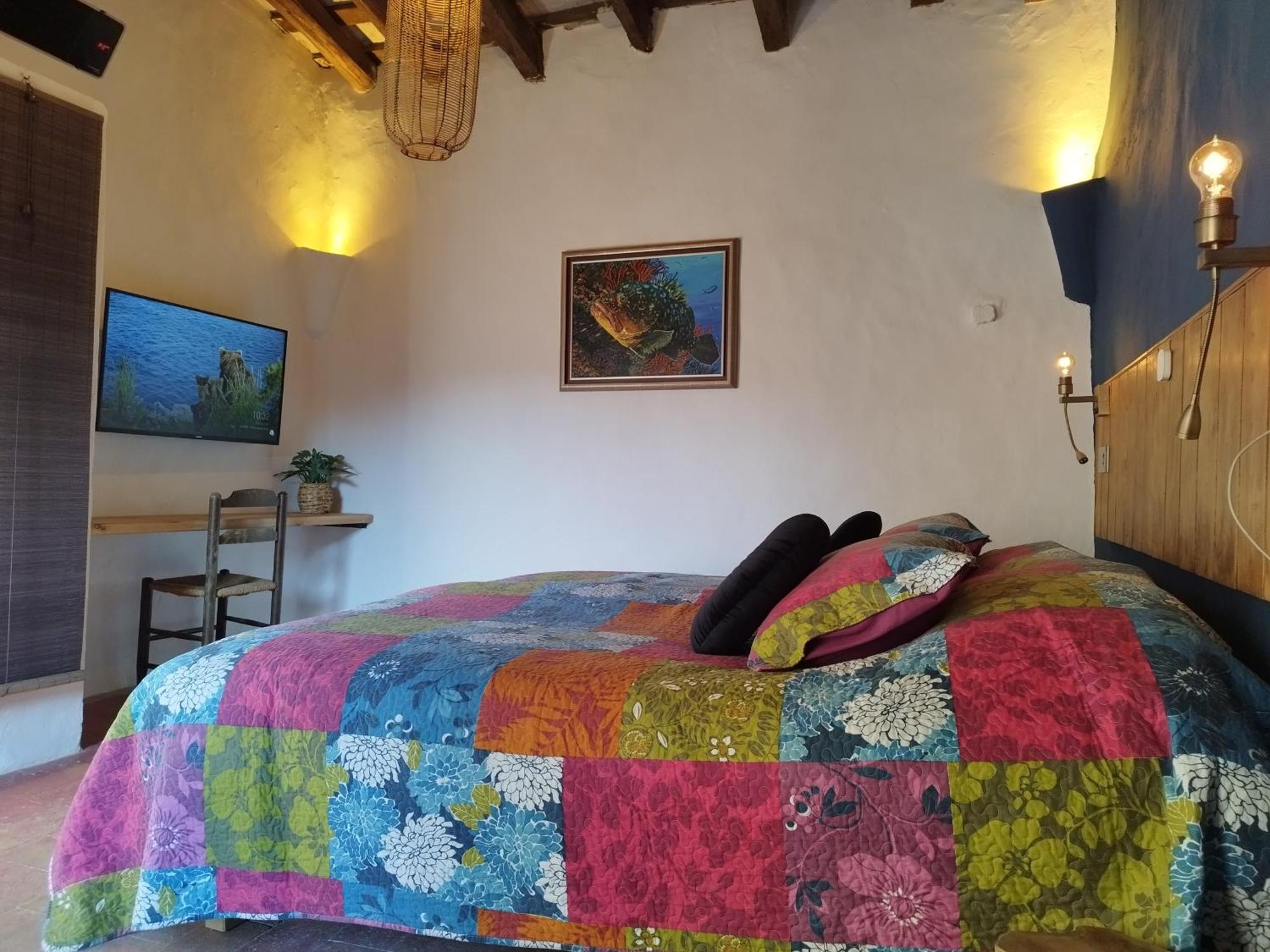 Mas Del Llop Blanc - Dog Friendly Hostal Rural - B&B Sobrestany Ruang foto